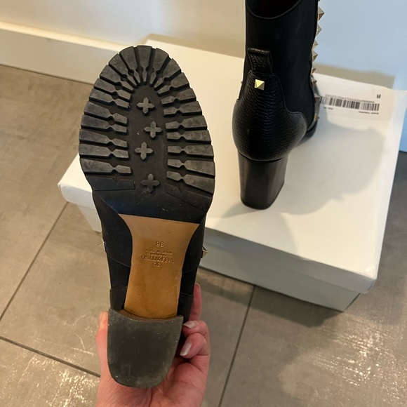 Valentino Rockstud Accents Leather Chelsea Boots - Picture 7 of 10